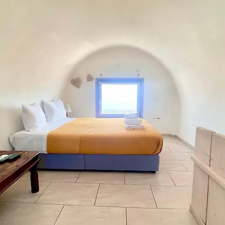 Elkaza Fira (Santorini)