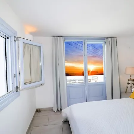 Elkaza Fira (Santorini)